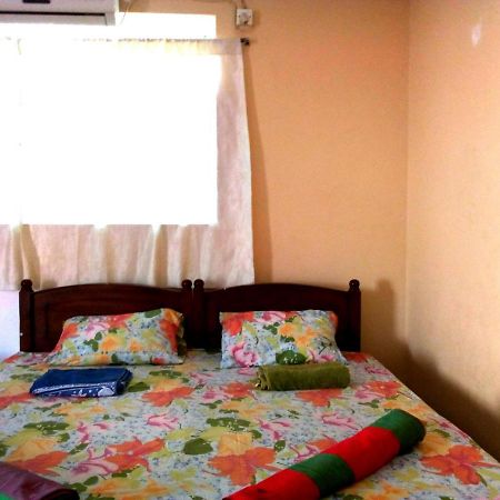 Randi Homestay In Negombo Extérieur photo