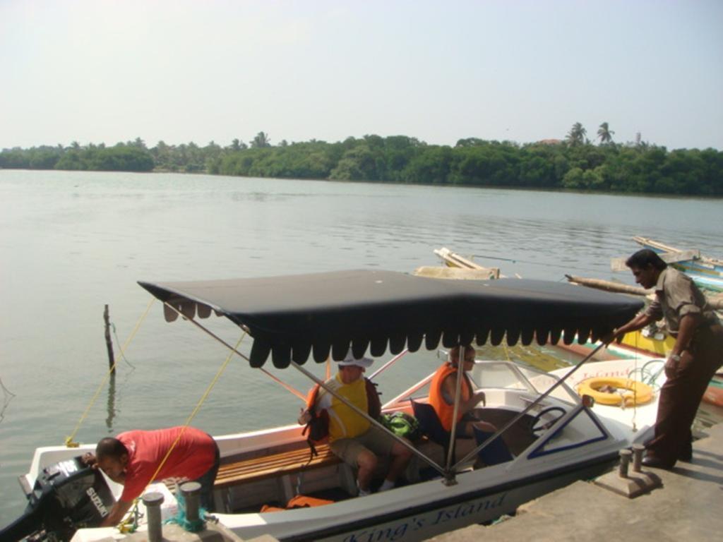 Randi Homestay In Negombo Extérieur photo