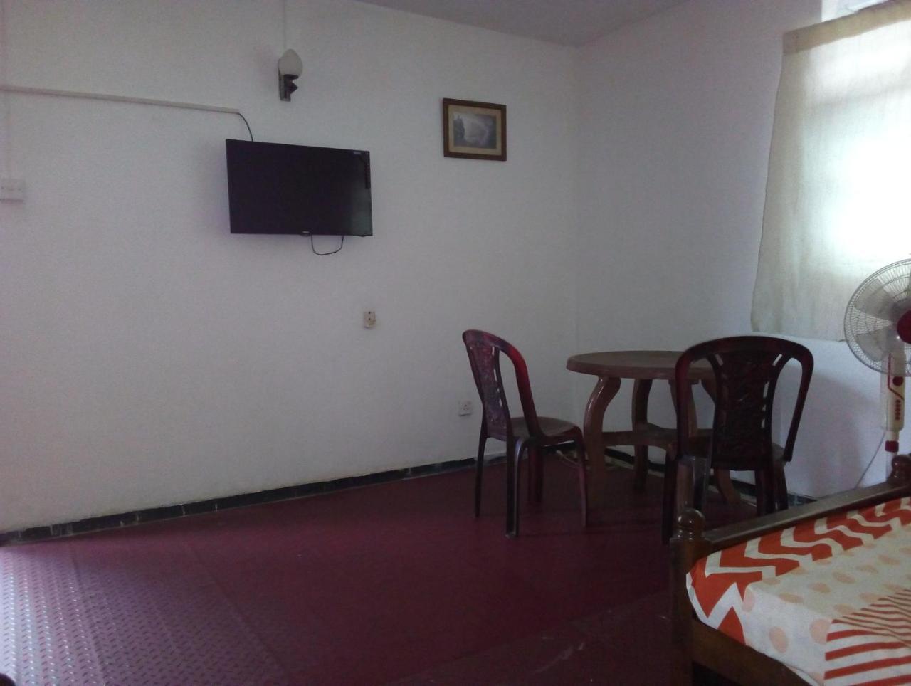 Randi Homestay In Negombo Extérieur photo
