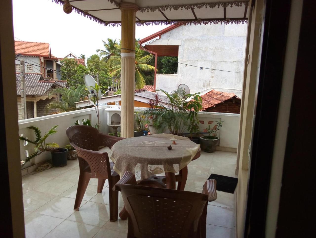 Randi Homestay In Negombo Extérieur photo