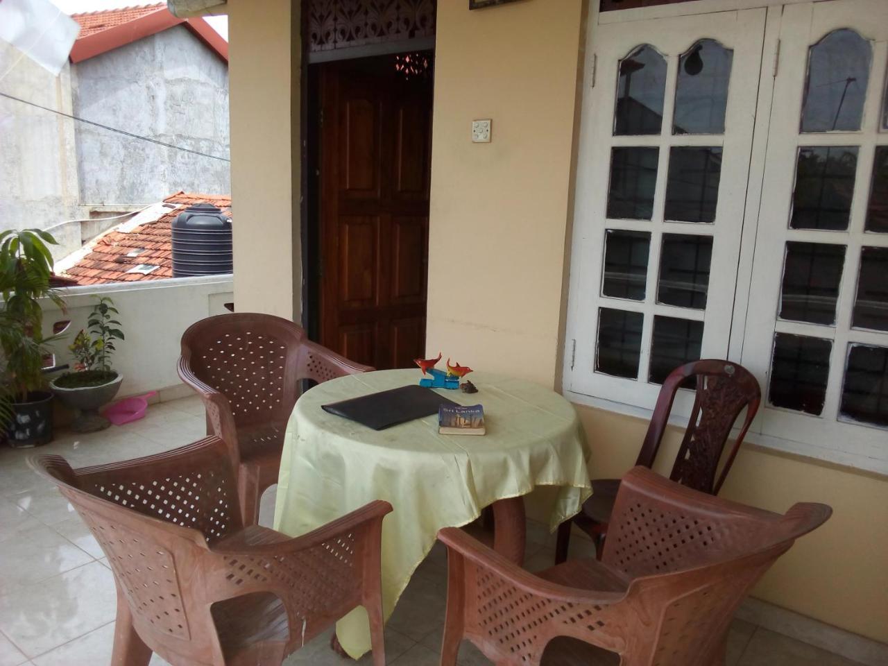 Randi Homestay In Negombo Extérieur photo