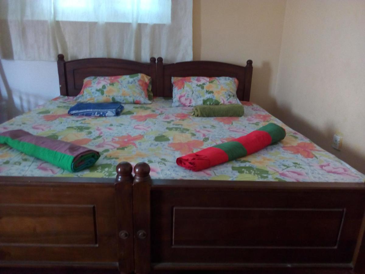 Randi Homestay In Negombo Extérieur photo